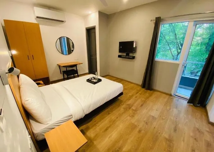Hotel Aerocity Golden